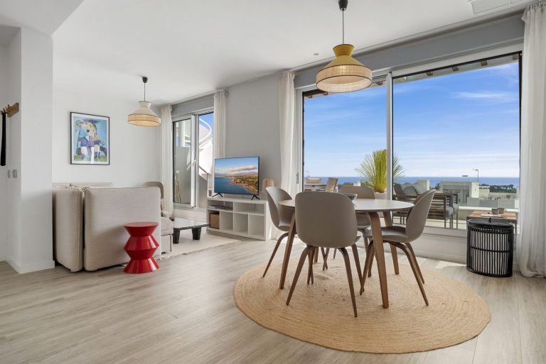 c66b1f31c677cdf47504d9274daf0115 - 2