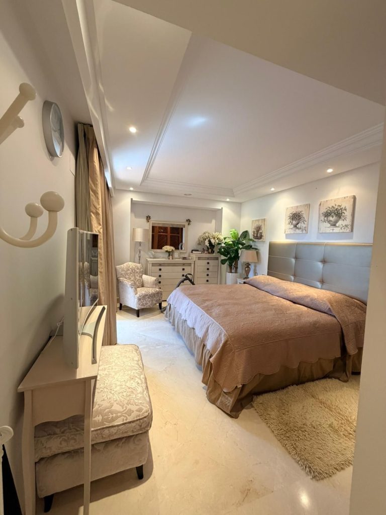 c84101f1f382ee12e83c253a703cfc46 - 10