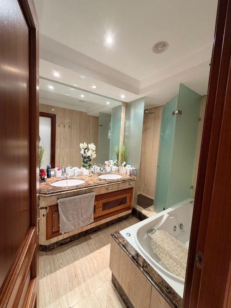 c84101f1f382ee12e83c253a703cfc46 - 12