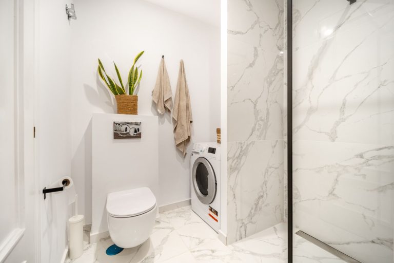 c89b3a2c9dbdbe454bd6a143e3cfe20e - 11