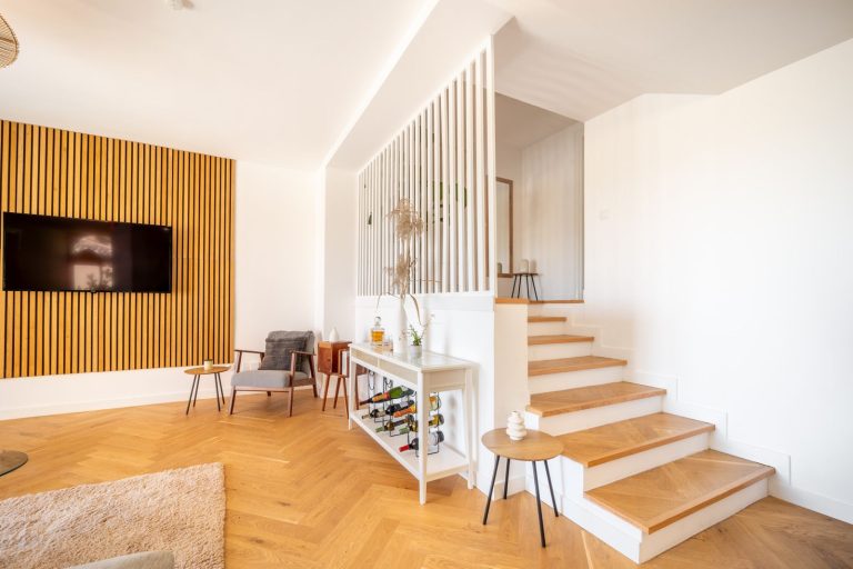 c89b3a2c9dbdbe454bd6a143e3cfe20e - 13