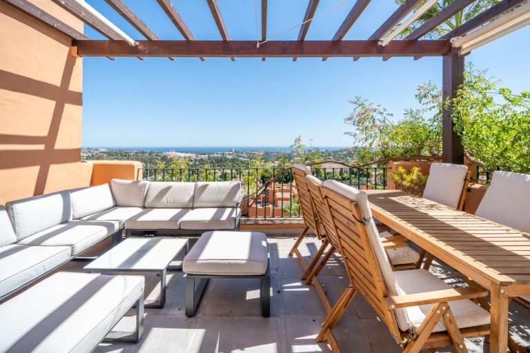 c89b3a2c9dbdbe454bd6a143e3cfe20e - 14