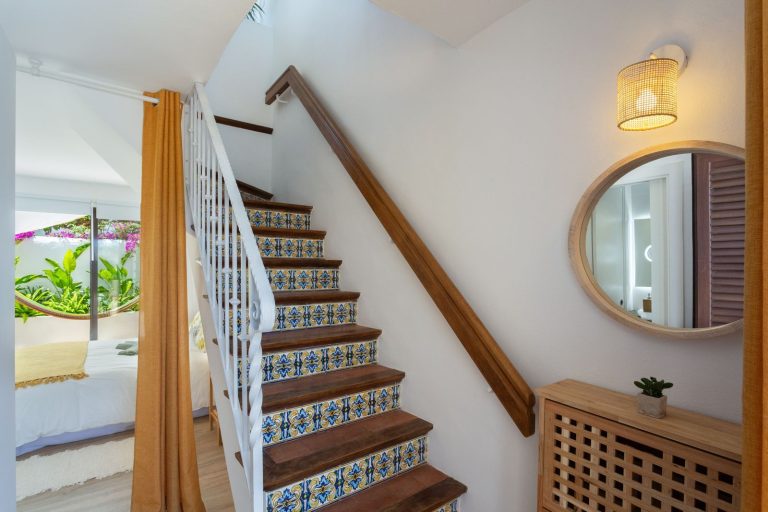 c8a0d513f8b22a9b048b4efdd366645a - 12