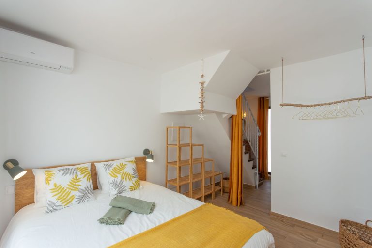 c8a0d513f8b22a9b048b4efdd366645a - 4