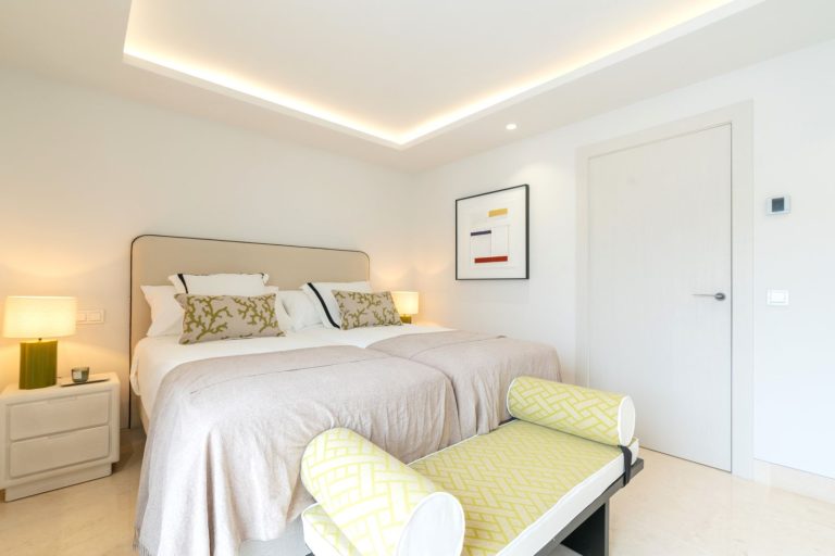 c932654b5ade1c942d8cbe51aec6735e - 13