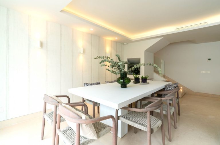 c932654b5ade1c942d8cbe51aec6735e - 8