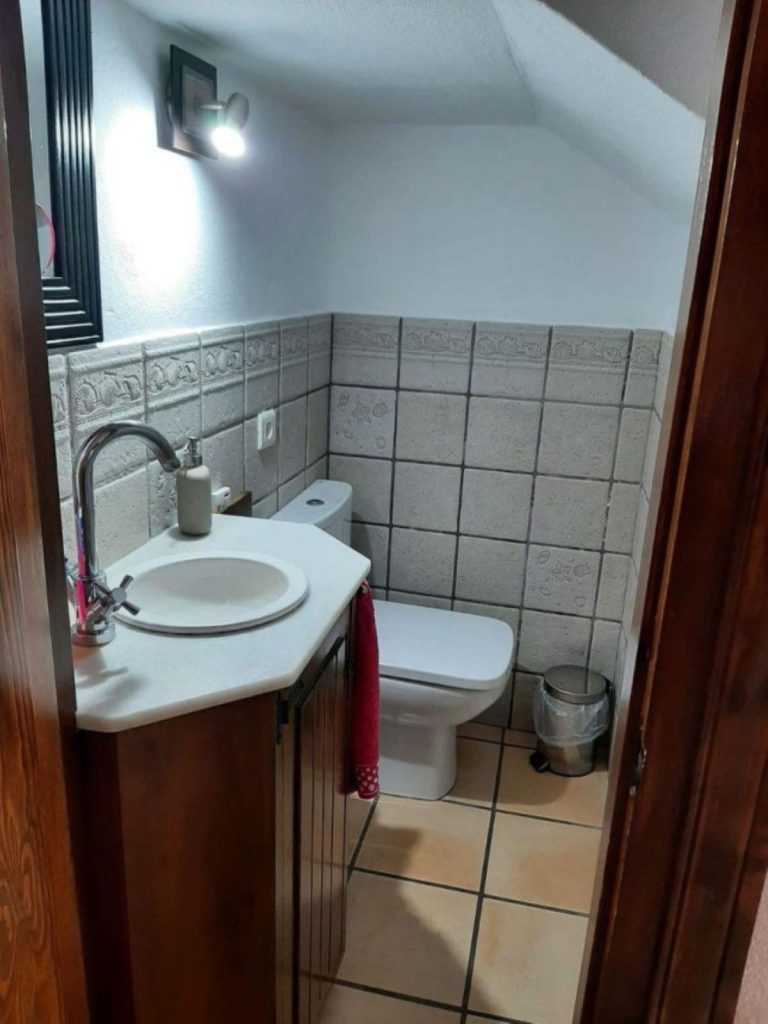 cb37153eb7e1569bd3d1a16e7bb100eb - 13