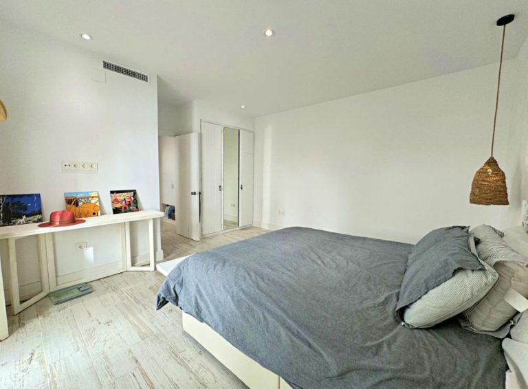 cbec3b4b773ce4f2b76bbdfbb9e4377d - 10