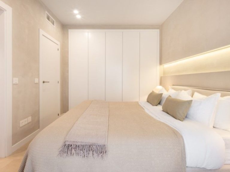 cce929146bcc3a891cc4d956c09bf0be - 12