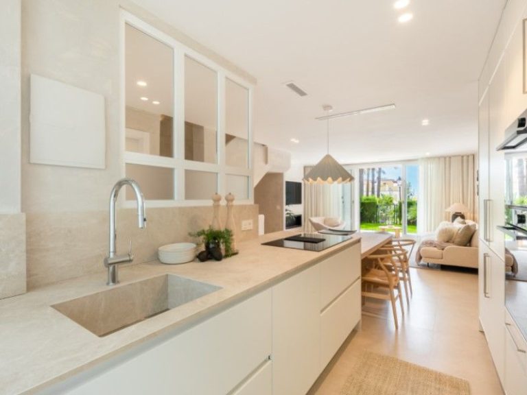 cce929146bcc3a891cc4d956c09bf0be - 3