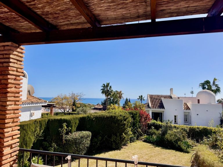 cd0a262740ac05e86e84ab60712fdfb8 - 12