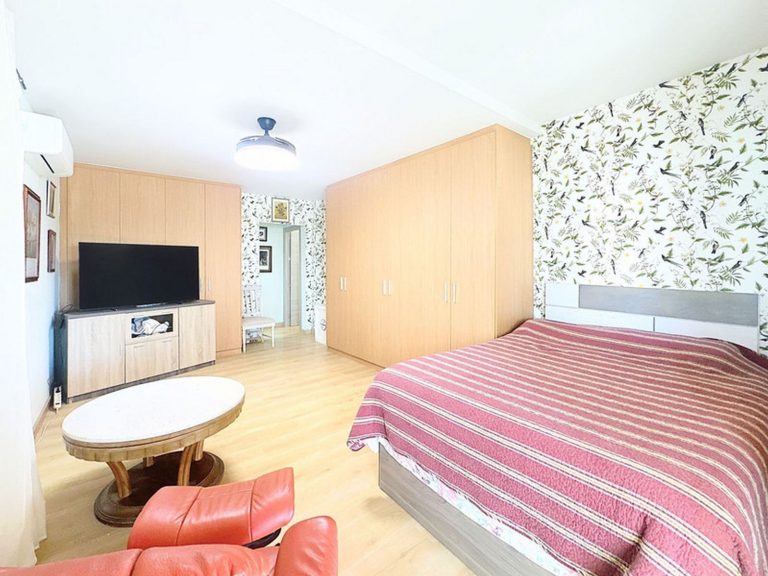 ce171bb0ce5933e6ace1a7859a7699f8 - 11