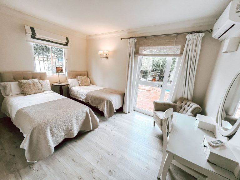 ce42604de4ecc93d0ecf72f49a0890fa - 12