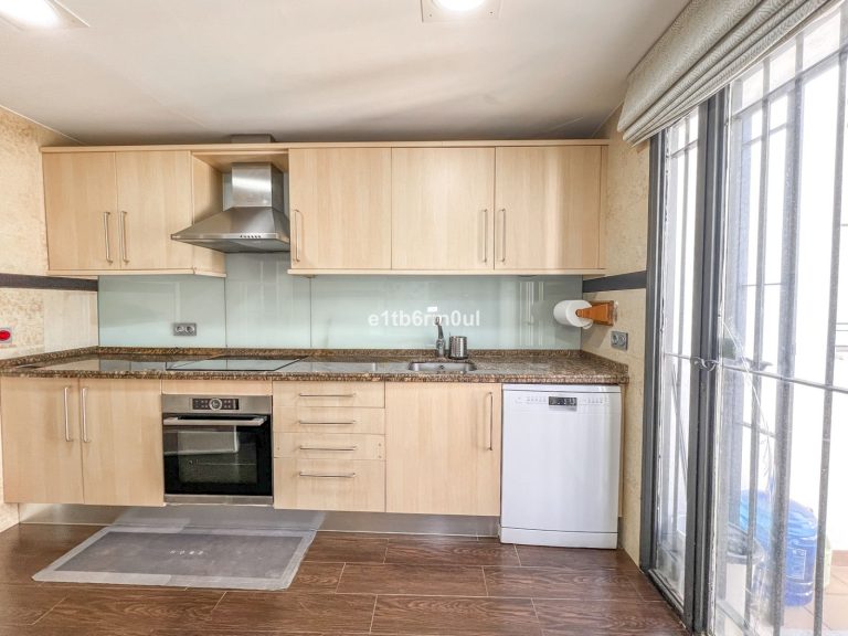 ce44f8ad4d3f3c2694cb556db088c546 - 11