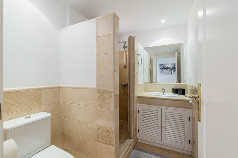 ce60f2552a884972ce8f9cea8f6de7e3 - 10