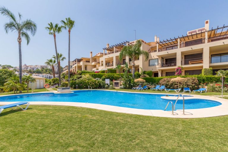 ce60f2552a884972ce8f9cea8f6de7e3 - 15