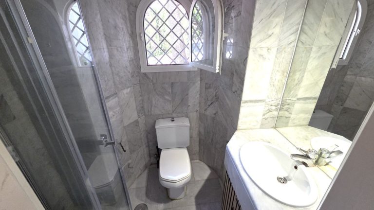 cf089e94eb55c37e697a13a880da35a5 - 15