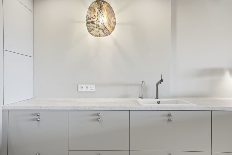 cf4edf9ebeb52fe6a05f4c69cc6189b6 - 16