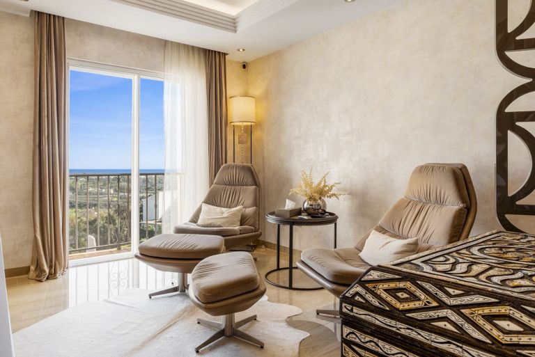 d02f1b320df7684e62c9cef06cba1790 - 15