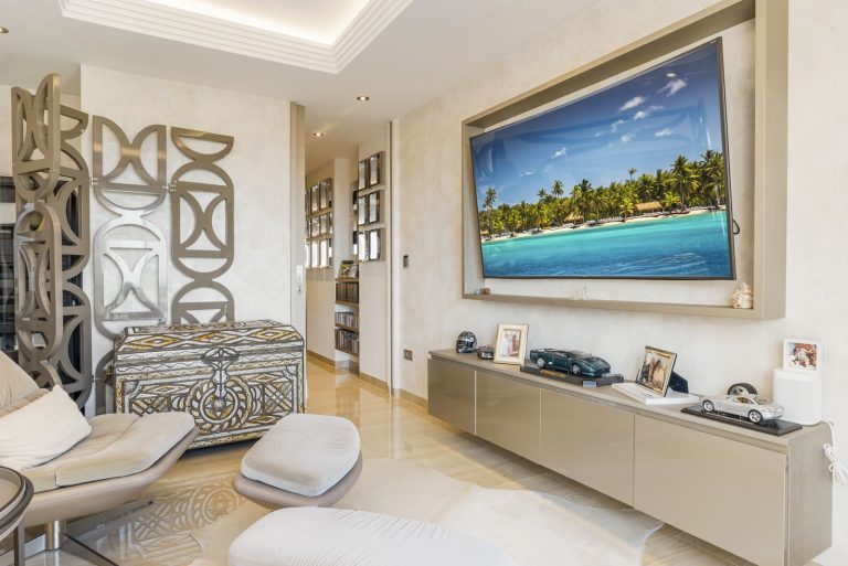 d02f1b320df7684e62c9cef06cba1790 - 16