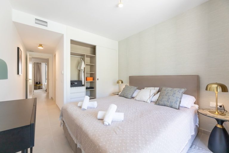 d0c9cb8ce2720d19394dffd568acca46 - 12