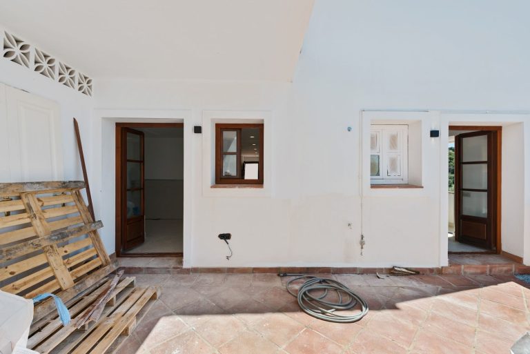 d11066232fa563a330b200b0589f3573 - 12