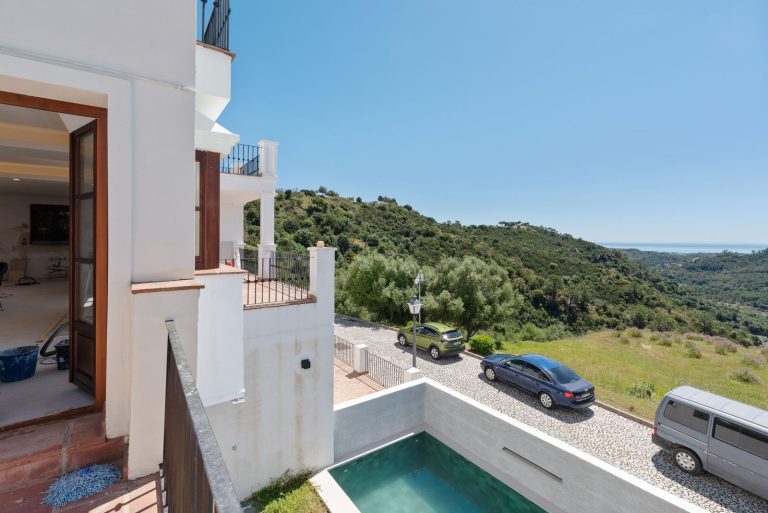 d11066232fa563a330b200b0589f3573 - 14