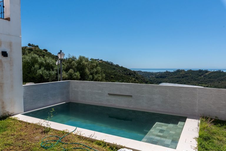 d11066232fa563a330b200b0589f3573 - 15