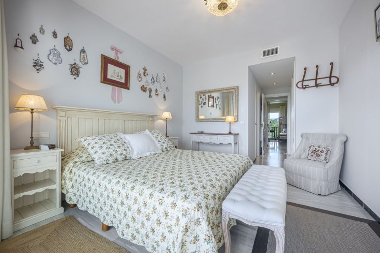 d13c5090c6aa007f3b4e5d7db38191a8 - 14