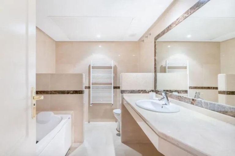 d158af37124581f82c3fef57b0e0e05b - 3