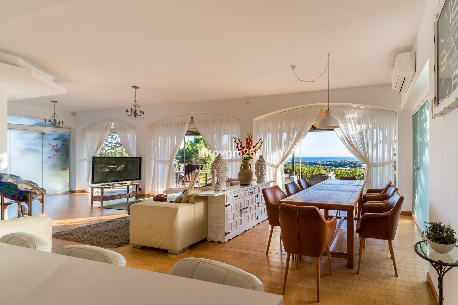 d18a4297afe284f35a64ce111beca700 - 12