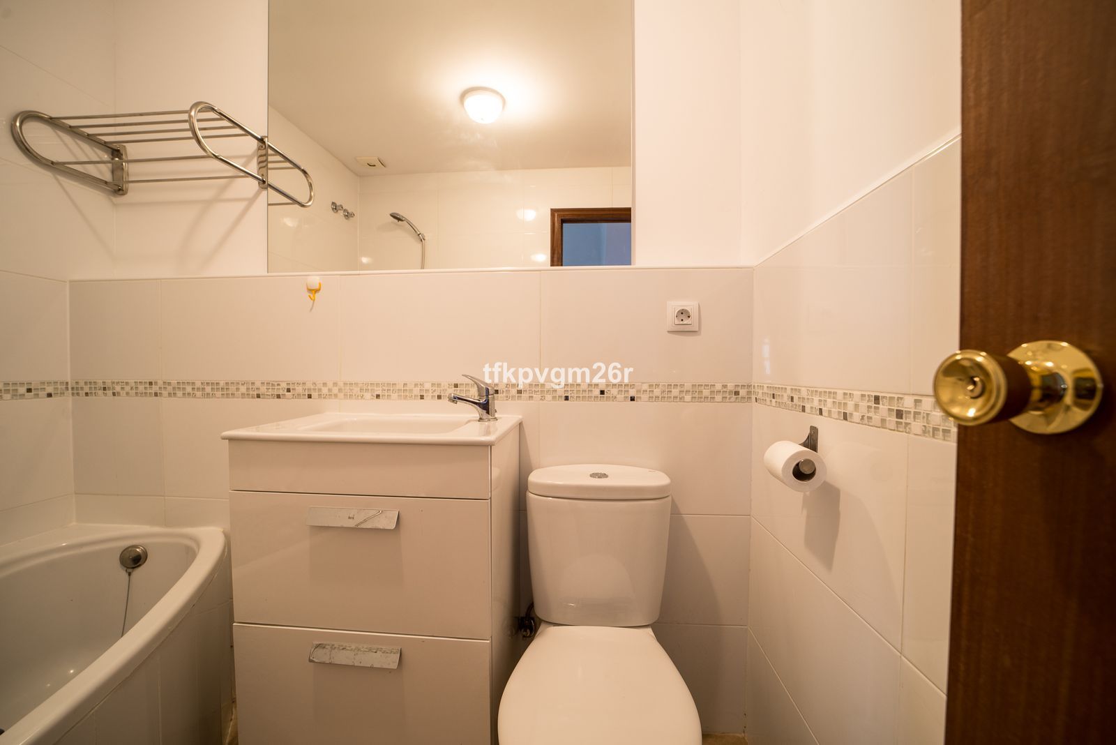 d18a4297afe284f35a64ce111beca700 - 13