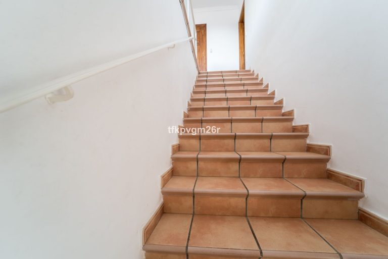 d18a4297afe284f35a64ce111beca700 - 15