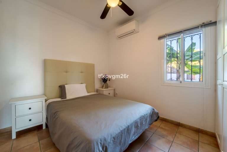 d18a4297afe284f35a64ce111beca700 - 8