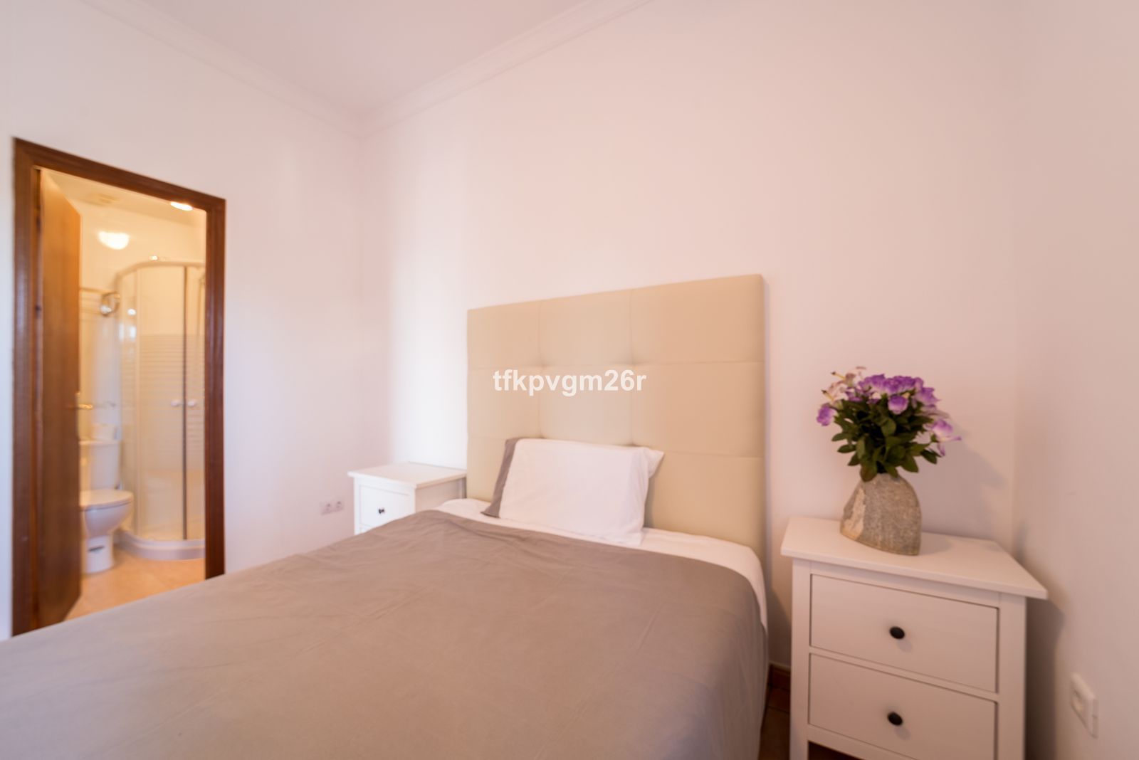 d18a4297afe284f35a64ce111beca700 - 9