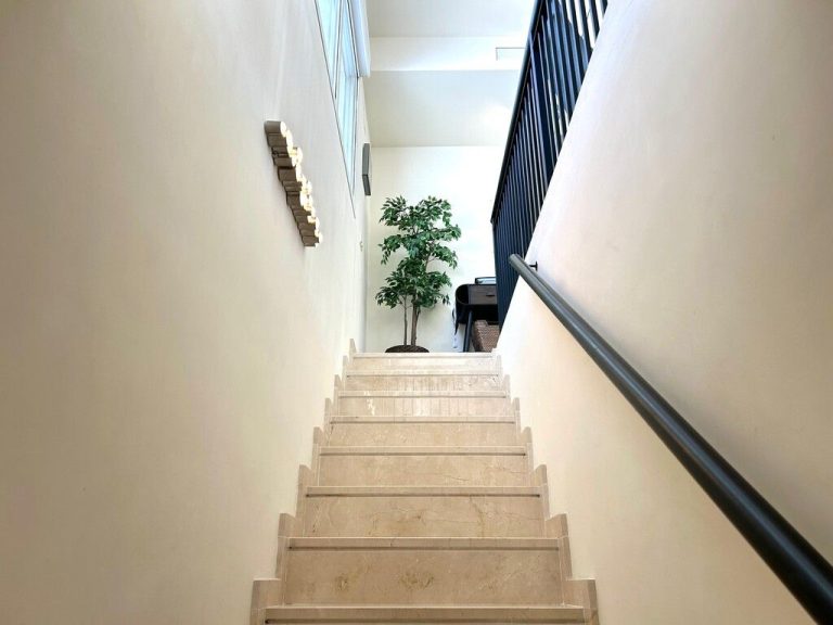 d2c6502efb215eae267271b351a2a3b8 - 11