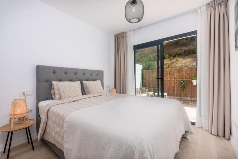 d3745aa9a5a31baf858965f20832de4e - 11