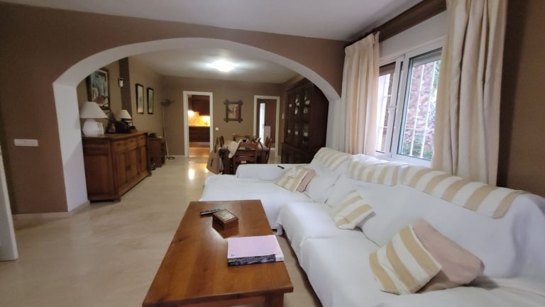 d437207328137aeec4c38663d66200e9 - 14