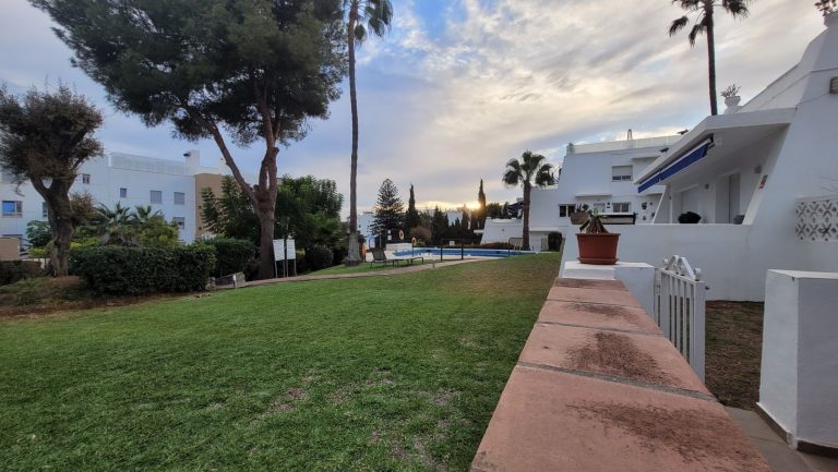 d437207328137aeec4c38663d66200e9 - 16