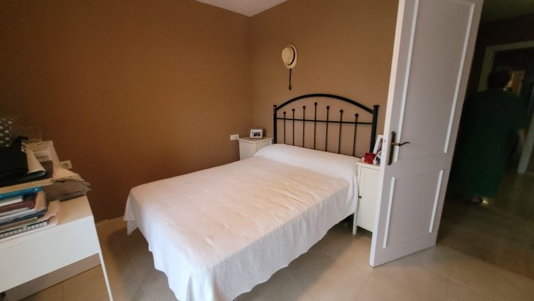 d437207328137aeec4c38663d66200e9 - 8