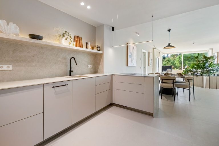 d4e2cf7123b5fbcbc9823fc0fae1a8fd - 10