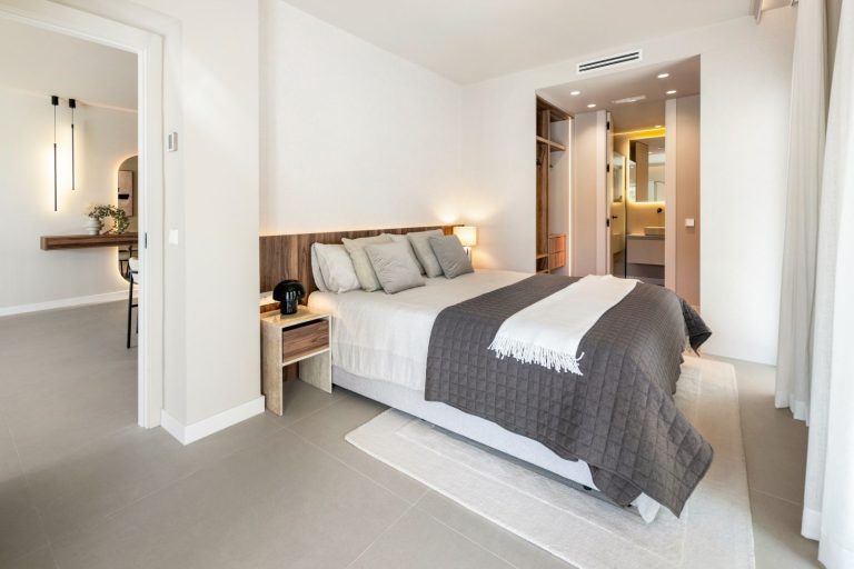 d4e2cf7123b5fbcbc9823fc0fae1a8fd - 16