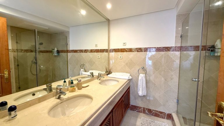 d5417ab4d400a0ce7262021fc870559d - 15