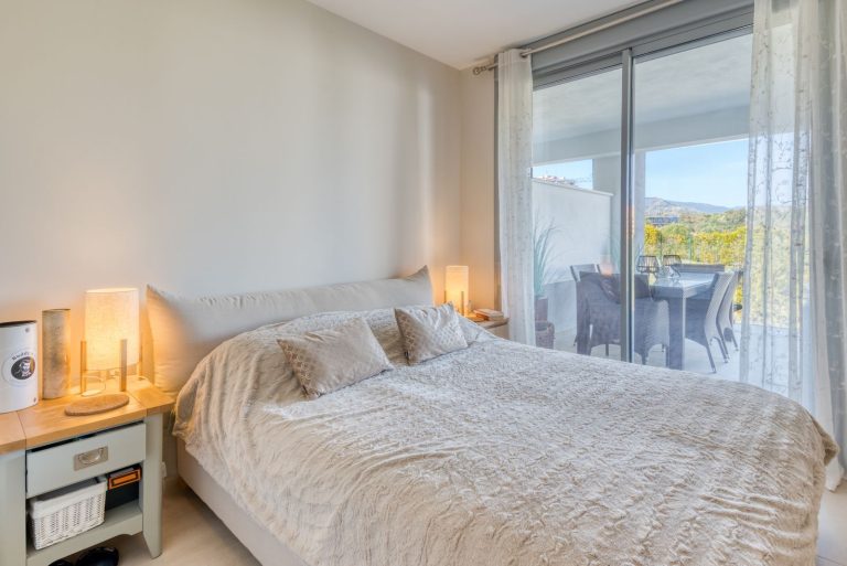 d5bf09aa4880f760c290ebe0f59603db - 11