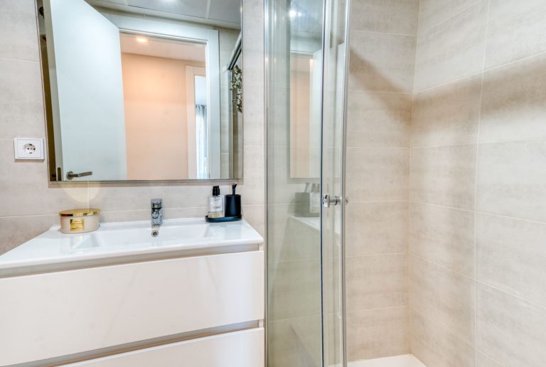 d5bf09aa4880f760c290ebe0f59603db - 8