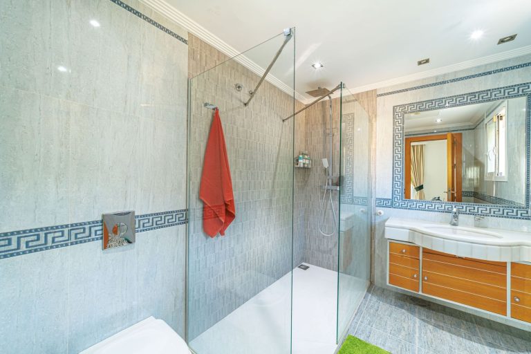 d8678c607a0e21b2de903c7455fa196b - 14