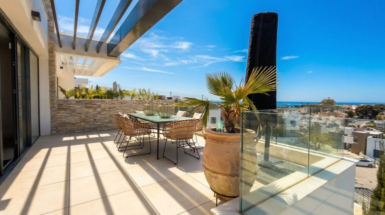 d875f8caef69b9294c9e1b1c6963aa13 - 12