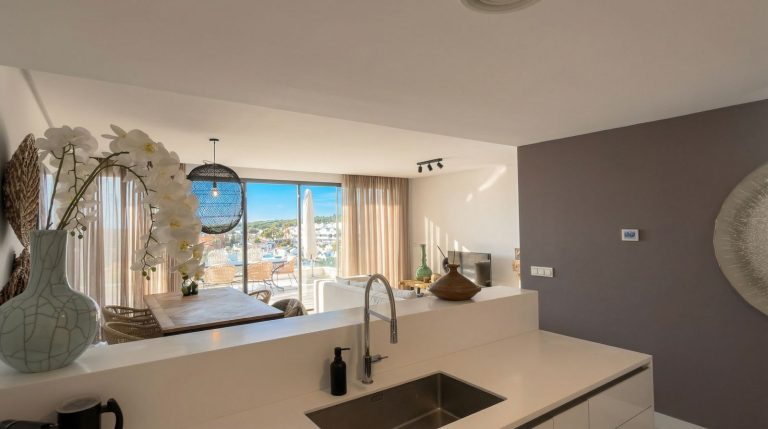 d875f8caef69b9294c9e1b1c6963aa13 - 6