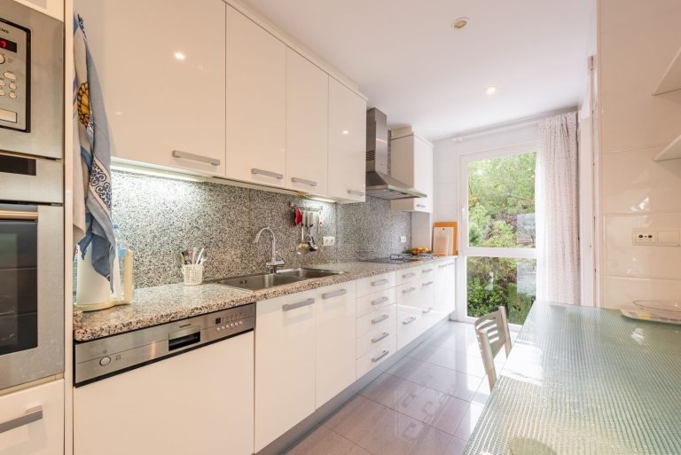 d9593c33a53a8372e788b5d884600fab - 10