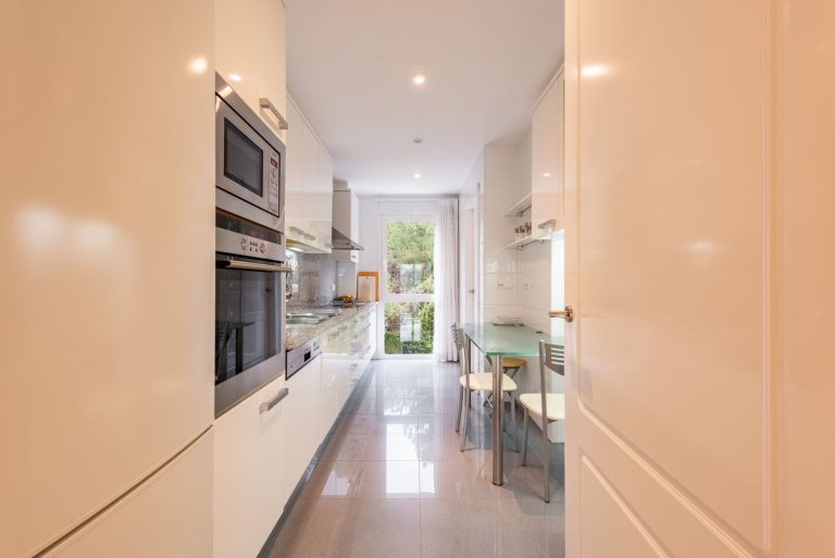 d9593c33a53a8372e788b5d884600fab - 11